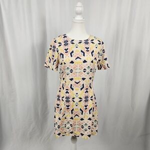 Geometric Patterned Short Sleeve Dress